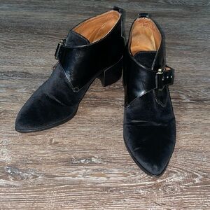 McQ by Alexander McQueen Velvet ankle boots. Size 7